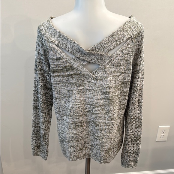 Heart N Crush Medium Women's Off-Shoulder Knit Sweater Green Gray - Picture 6 of 11